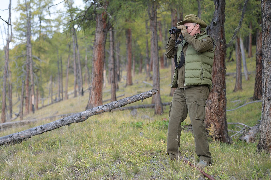 Ông Putin đi dạo ở độ cao 2.000 m trong kỳ nghỉ nhân dịp sinh nhật tròn 67 tuổi ảnh 4