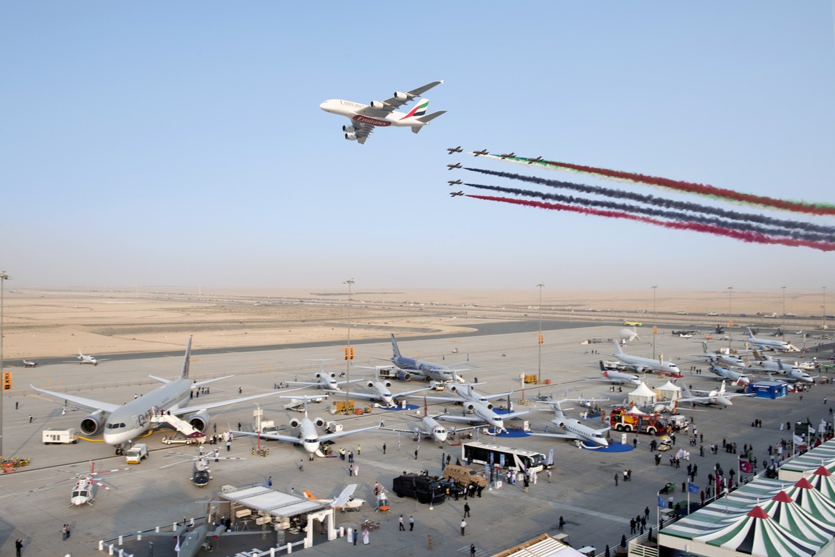 Những hình ảnh ấn tượng tại Triển lãm hàng không quốc tế Dubai Airshow 2019 ảnh 1
