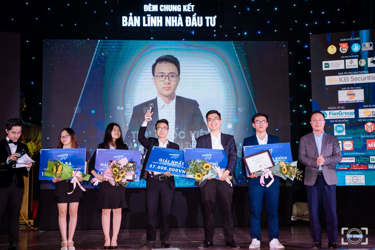 Sinh viên Đại học Ngoại thương xuất sắc giành quán quân “Bản lĩnh nhà đầu tư 2019” ảnh 1