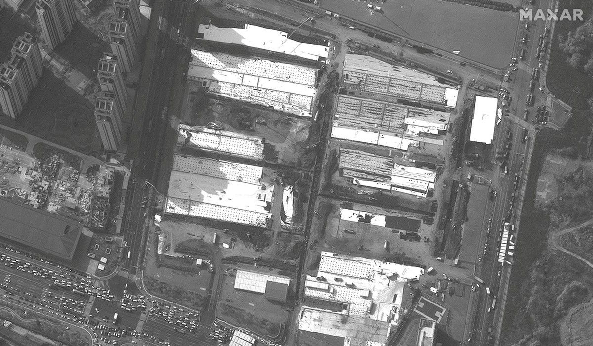 Thêm 42 người chết trong một ngày, tổng số ca tử vong do virus corona ở Trung Quốc đã lên tới 213 người ảnh 2