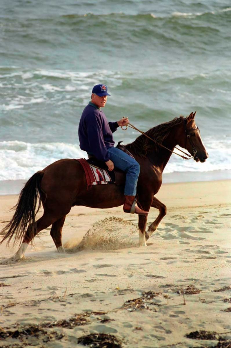 Niềm đam mê cưỡi ngựa của các nguyên thủ quốc gia ảnh 4