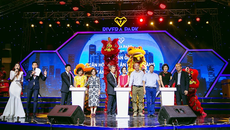 Long Giang Land và cú lội ngược dòng ảnh 1