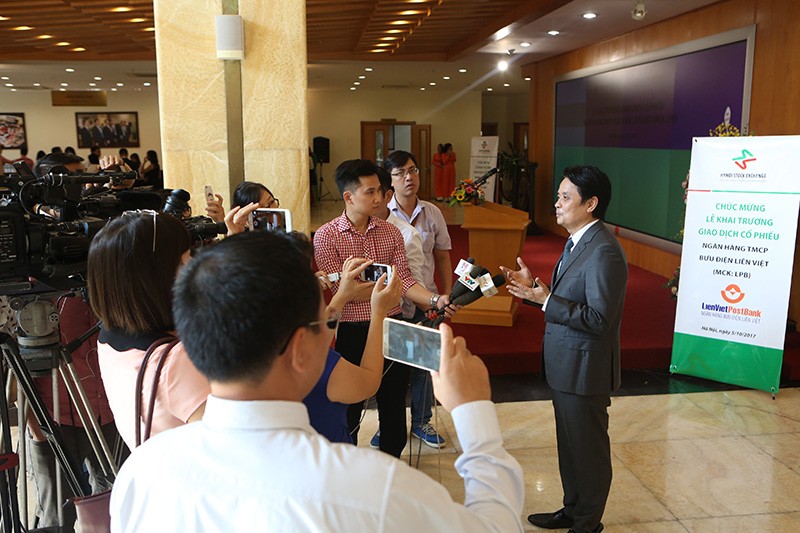 Chủ tịch HĐQT LienVietPostBank nói gì trước ĐHCĐ của Ngân hàng ảnh 1