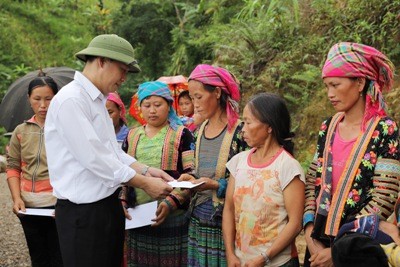 Agribank giúp người dân vùng lũ ổn định cuộc sống ảnh 3