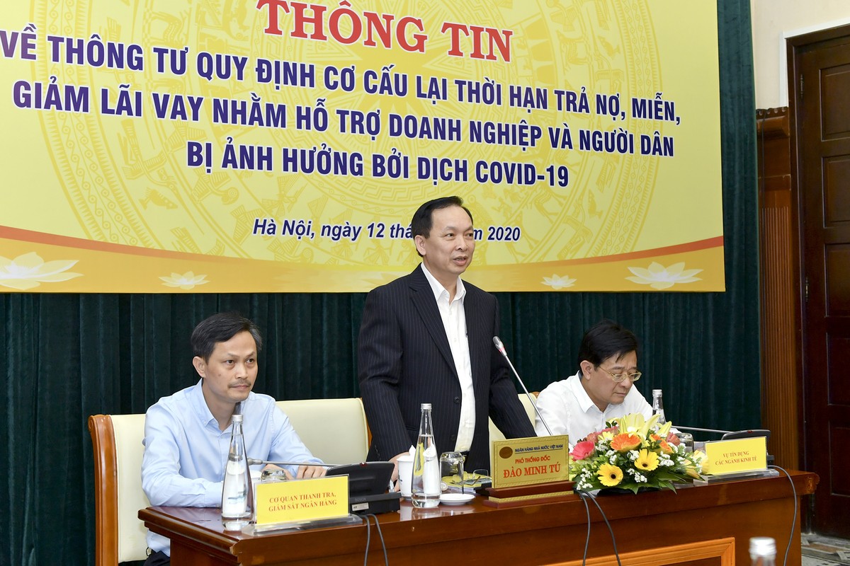 NHNN chính thức ban hành Thông tư hỗ trợ khách hàng chịu ảnh hưởng do dịch Covid-19 ảnh 1
