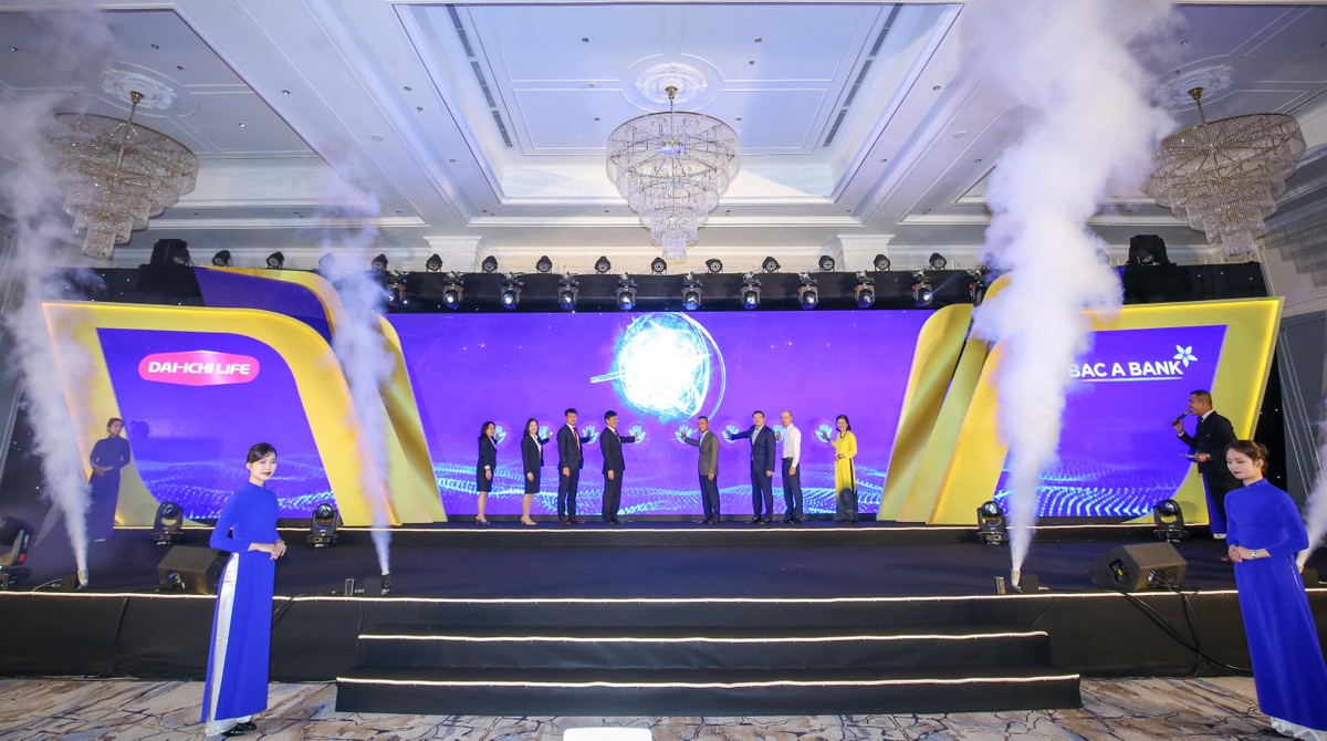 Khoảnh khắc đánh dấu sự hợp tác thành công giữa hai bên