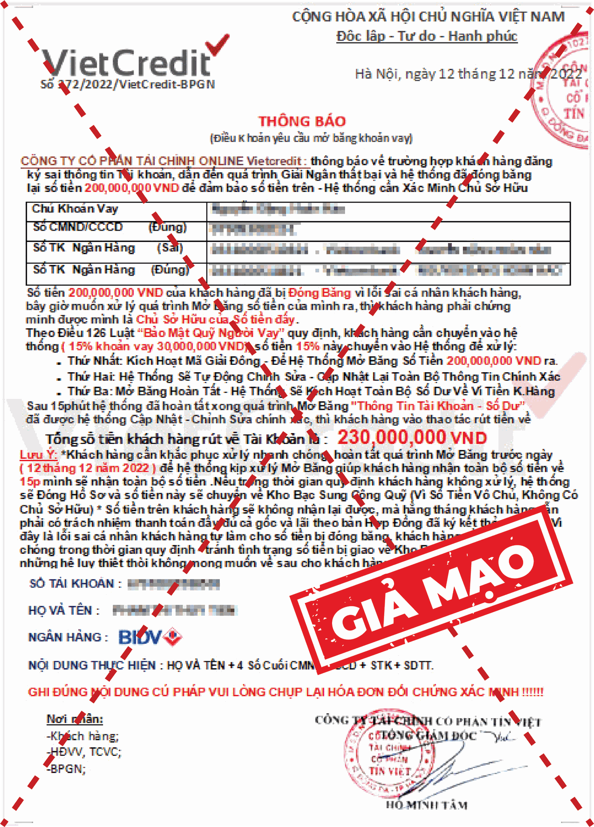 Để tạo niềm tin cho khách hàng, kẻ gian còn giả mạo các văn bản có con dấu, chữ ký của người có thẩm quyền tại VietCredit. Ảnh: VietCredit