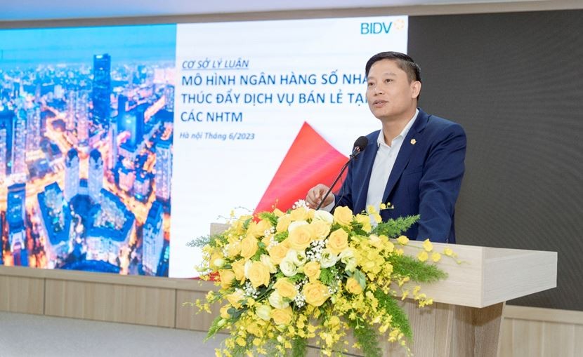 Ông Nguyễn Chiến Thắng ,Giám đốc Trung tâm Ngân hàng số BIDV tại Tọa đàm khoa học “Xây dựng mô hình ngân hàng số nhằm phát triển dịch vụ bán lẻ tại các NHTM Việt Nam”