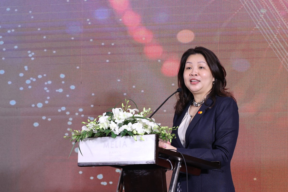 Bà Winnie Wong, Giám đốc vùng của Mastercard tại Việt Nam, Campuchia và Lào phát biểu tại sự kiện