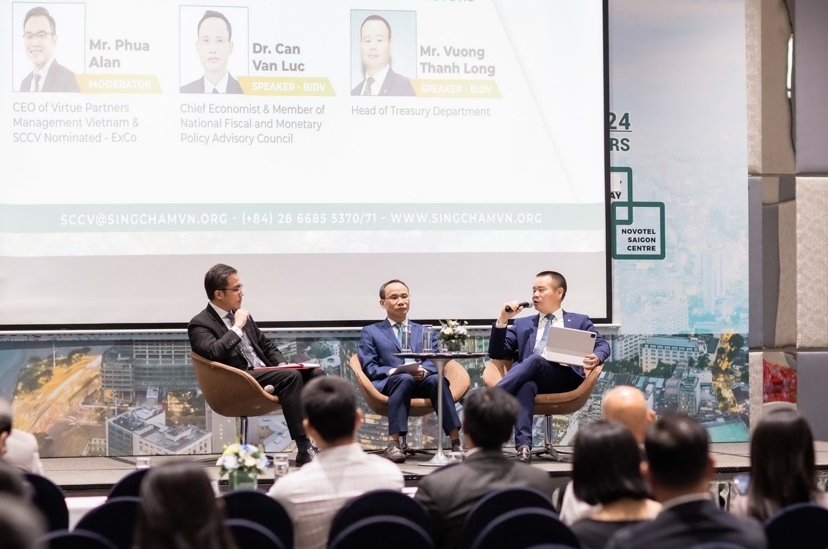 Ông Vương Thành Long tham gia trao đổi, giải đáp các vấn đề đang được các nhà đầu tư FDI quan tâm Ông Vương Thành Long tham gia trao đổi, giải đáp các vấn đề đang được các nhà đầu tư FDI quan tâm