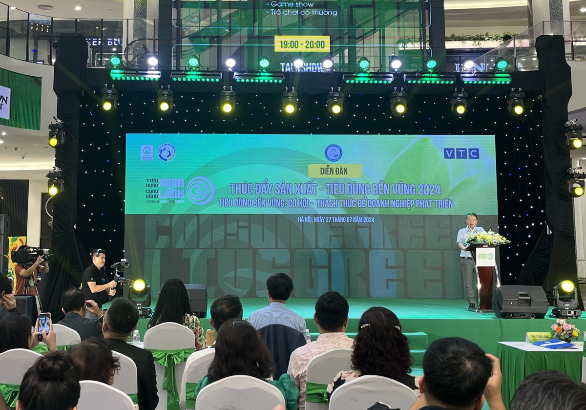 Ông Lê Triệu Dũng, Chủ tịch Uỷ ban Cạnh tranh Quốc gia phát biểu Ông Lê Triệu Dũng, Chủ tịch Uỷ ban Cạnh tranh Quốc gia phát biểu