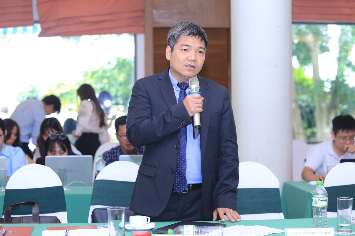 Ông Nguyễn Bá Hùng, Chuyên gia kinh tế trưởng Ngân hàng Phát triển châu Á (ADB)