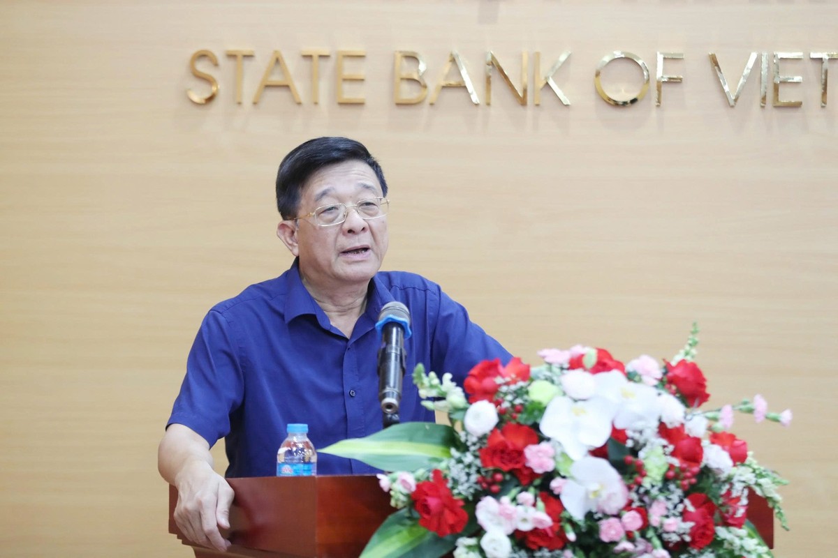 TS. Nguyễn Quốc Hùng, Phó Chủ tịch kiêm Tổng Thư ký Hiệp hội Ngân hàng Việt Nam phát biểu tại sự kiện