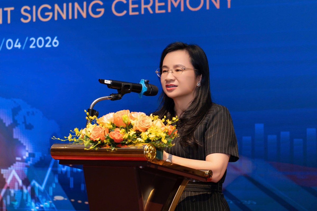 Bà Ngô Thu Hà, CEO SHB phát biểu tại sự kiện