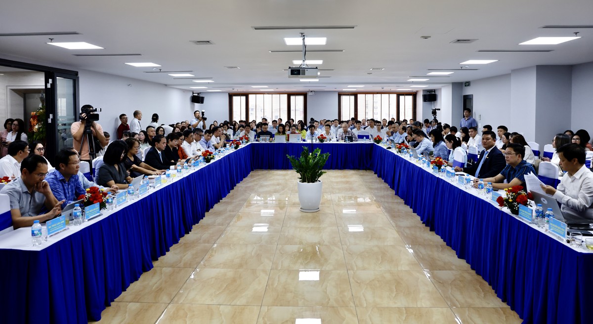 Sự kiện thu hút sự quan tâm rộng rãi của cơ quan quản lý và các chủ thể thị trường, phản ánh tính cấp thiết của bài toán nợ xấu.