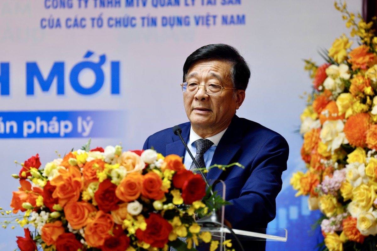 TS. Nguyễn Quốc Hùng, Phó Chủ tịch kiêm Tổng Thư ký Hiệp hội Ngân hàng Việt Nam chia sẻ tại Toạ đàm