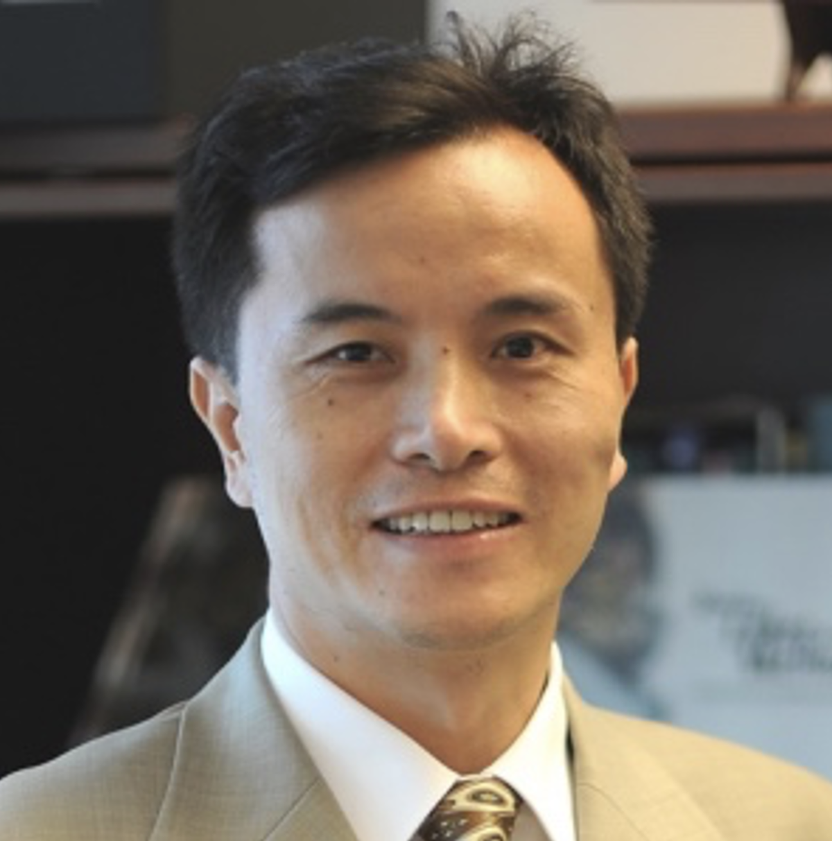 Ông Qingfeng Zhang, Giám đốc cấp cao, Văn phòng ngành Nông nghiệp, Thực phẩm, Thiên nhiên và Phát triển nông thôn, Ngân hàng Phát triển châu Á (ADB).