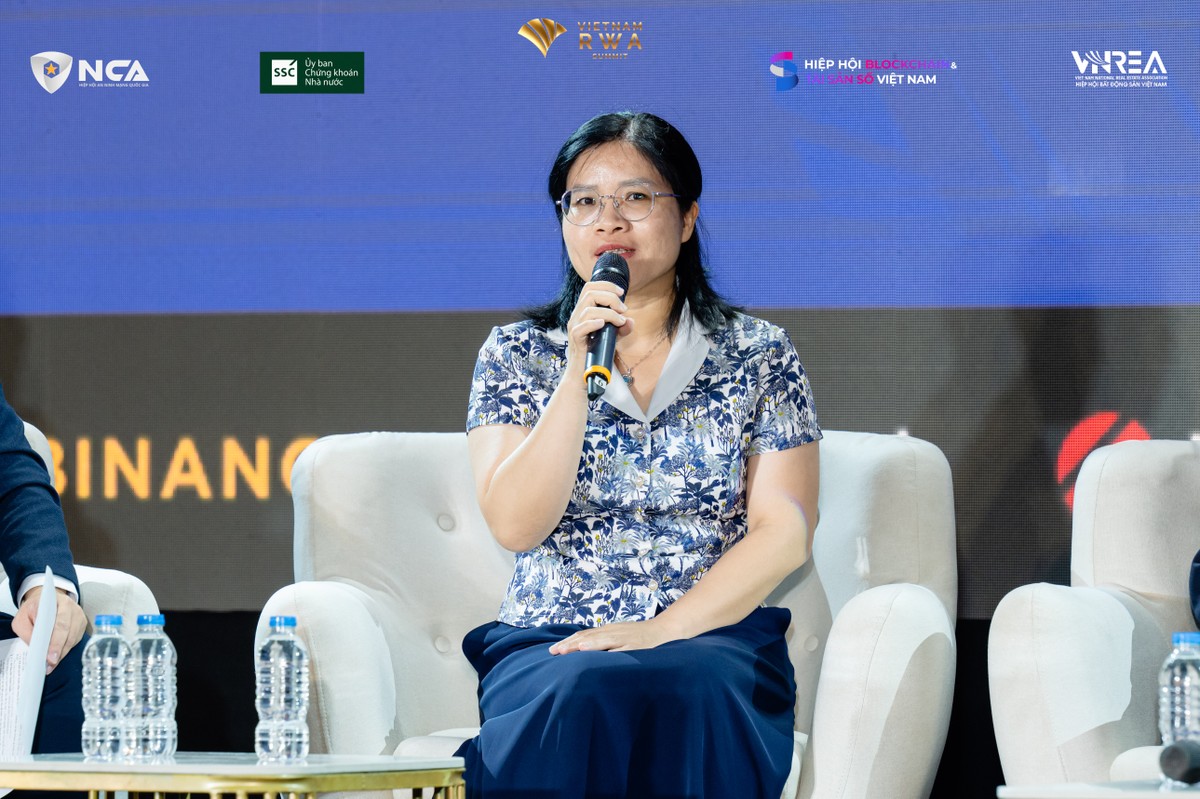 Đại diện Ngân hàng Nhà nước, bà Nguyễn Thị Minh Thơ, Phó Cục trưởng Cục Phòng, chống rửa tiền tại Sự kiện Đại diện Ngân hàng Nhà nước, bà Nguyễn Thị Minh Thơ, Phó Cục trưởng Cục Phòng, chống rửa tiền tại Sự kiện
