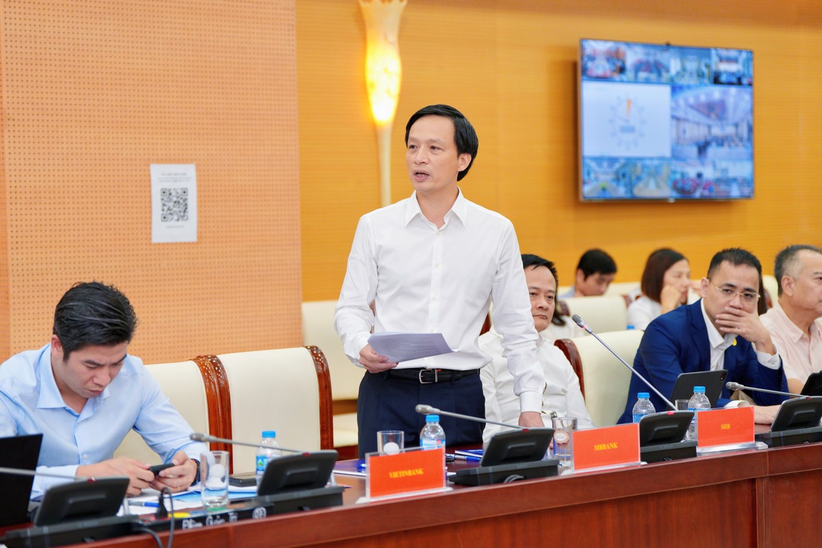 Ông Lê Quốc Minh, Phó Tổng giám đốc MB