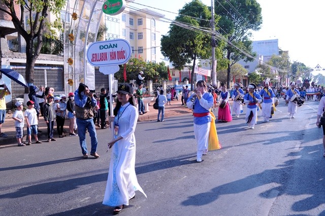 Lễ hội đường phố Buôn Ma Thuột: Hội tụ bản sắc văn hóa Tây Nguyên    ảnh 16