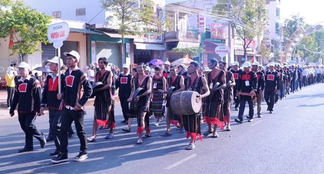 Lễ hội đường phố Buôn Ma Thuột: Hội tụ bản sắc văn hóa Tây Nguyên    ảnh 3
