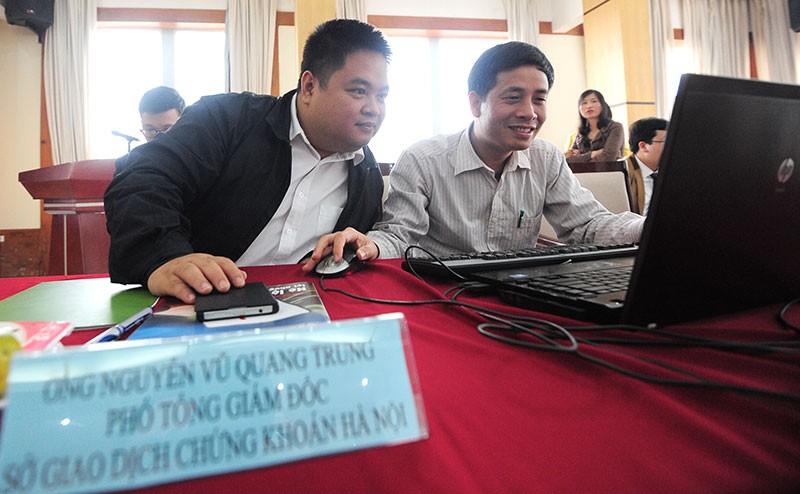 Thị trường chứng khoán 2016: Cơ hội từ nới room, hàng mới và diễn biến giá dầu ảnh 64