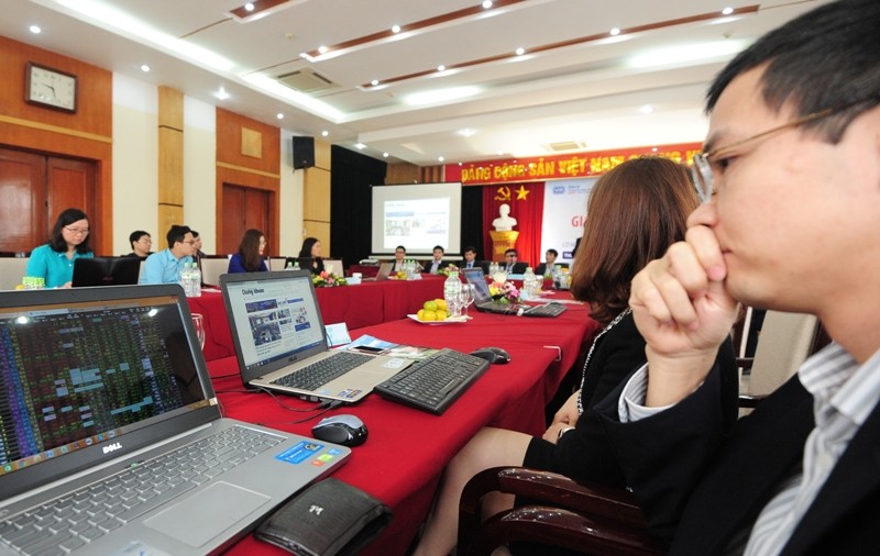 Thị trường chứng khoán 2016: Cơ hội từ nới room, hàng mới và diễn biến giá dầu ảnh 100