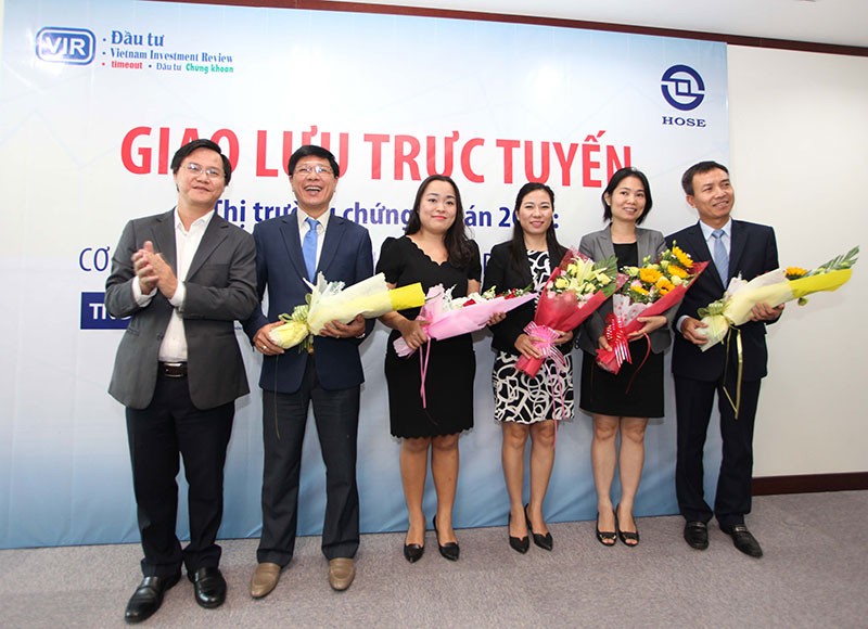 Thị trường chứng khoán 2016: Cơ hội từ nới room, hàng mới và diễn biến giá dầu ảnh 159