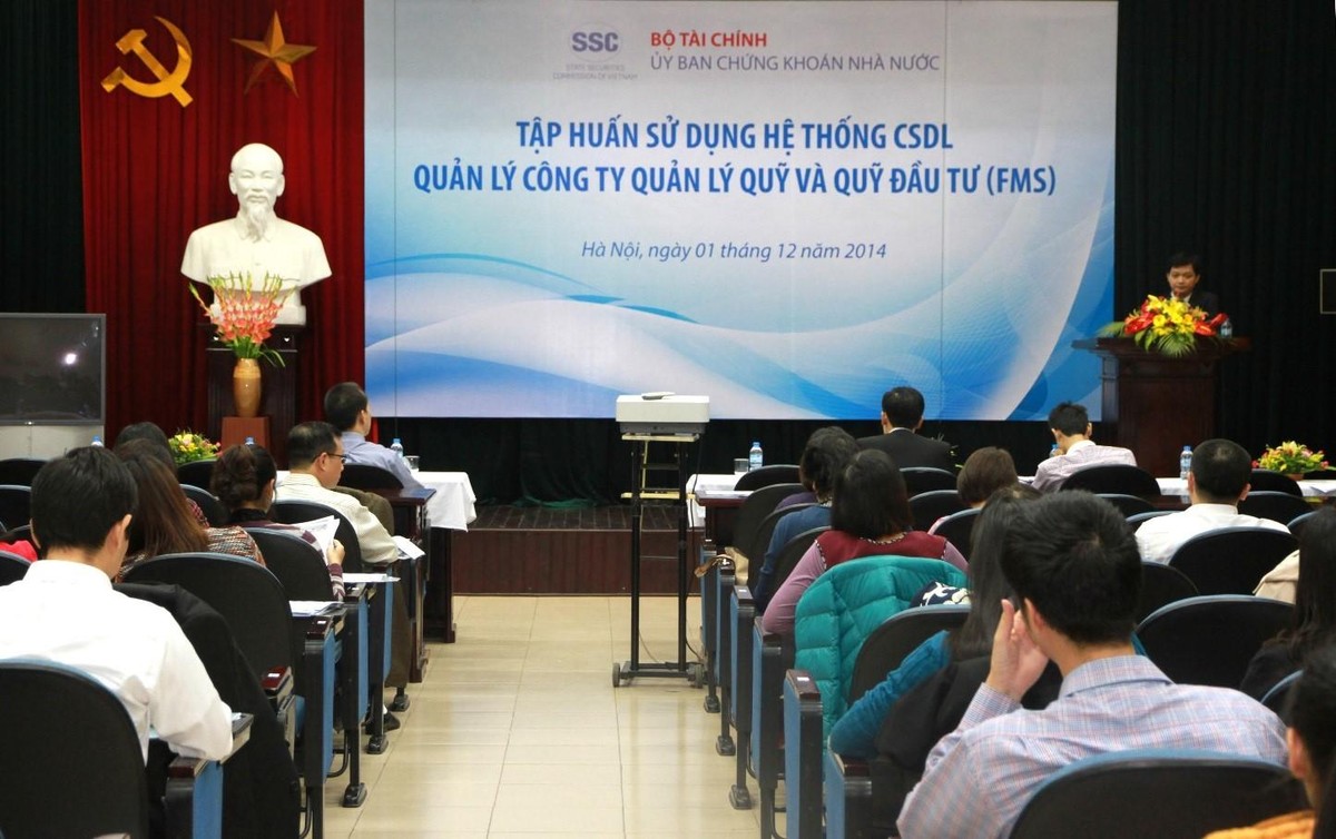 UBCKNN tổ chức tập huấn sử dụng cơ sở dữ liệu quản lý công ty quản lý quỹ và Quỹ đầu tư FMS năm 2014 UBCKNN tổ chức tập huấn sử dụng cơ sở dữ liệu quản lý công ty quản lý quỹ và Quỹ đầu tư FMS năm 2014