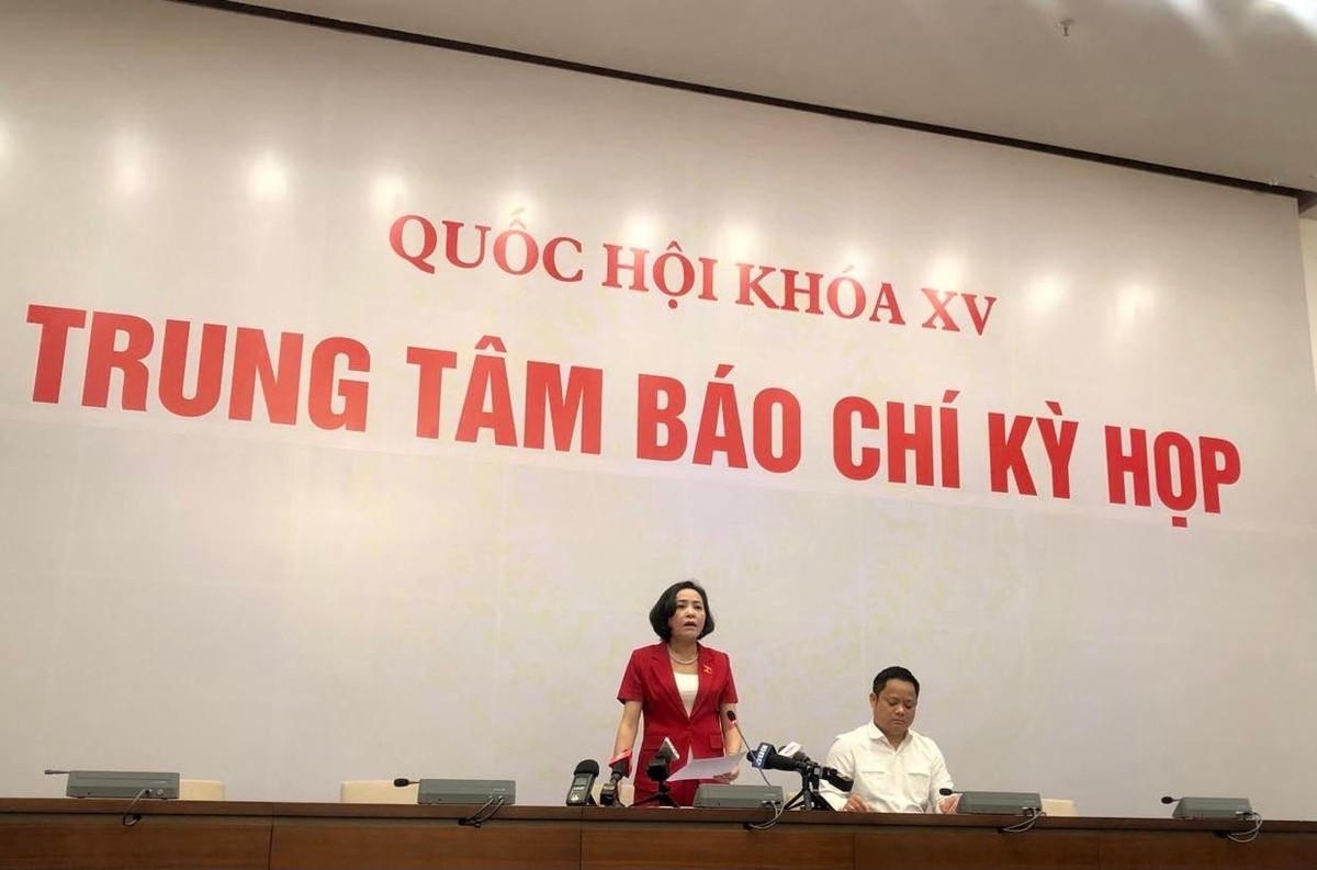 Bà Nguyễn Thị Thanh, Ủy viên Ủy ban Thường vụ Quốc hội, Trưởng ban Ban Công tác đại biểu, Văn phòng Quốc hội thông tin tại cuộc họp báo trưa 7/6 (ảnh: M.M) Bà Nguyễn Thị Thanh, Ủy viên Ủy ban Thường vụ Quốc hội, Trưởng ban Ban Công tác đại biểu, Văn phòng Quốc hội thông tin tại cuộc họp báo trưa 7/6 (ảnh: M.M)