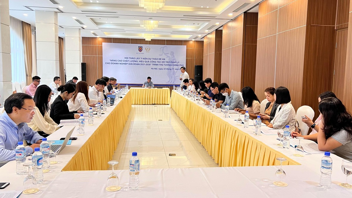 Toàn cảnh Hội thảo lấy ý kiến dự thảo Đề án “Nâng cao chất lượng, hiệu quả công tác hỗ trợ pháp lý cho doanh nghiệp giai đoạn 2021-2030” sáng 22/11 (ảnh: M.M)