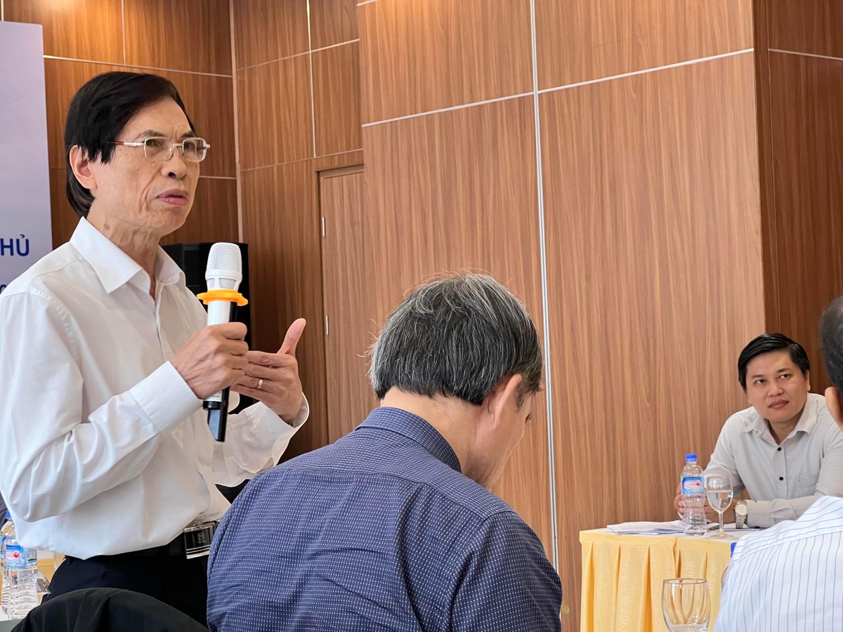 Luật sư Nguyễn Duy Lãm, Chủ nhiệm CLB Pháp lý doanh nghiệp phát biểu tại Hội thảo (ảnh: M.M)