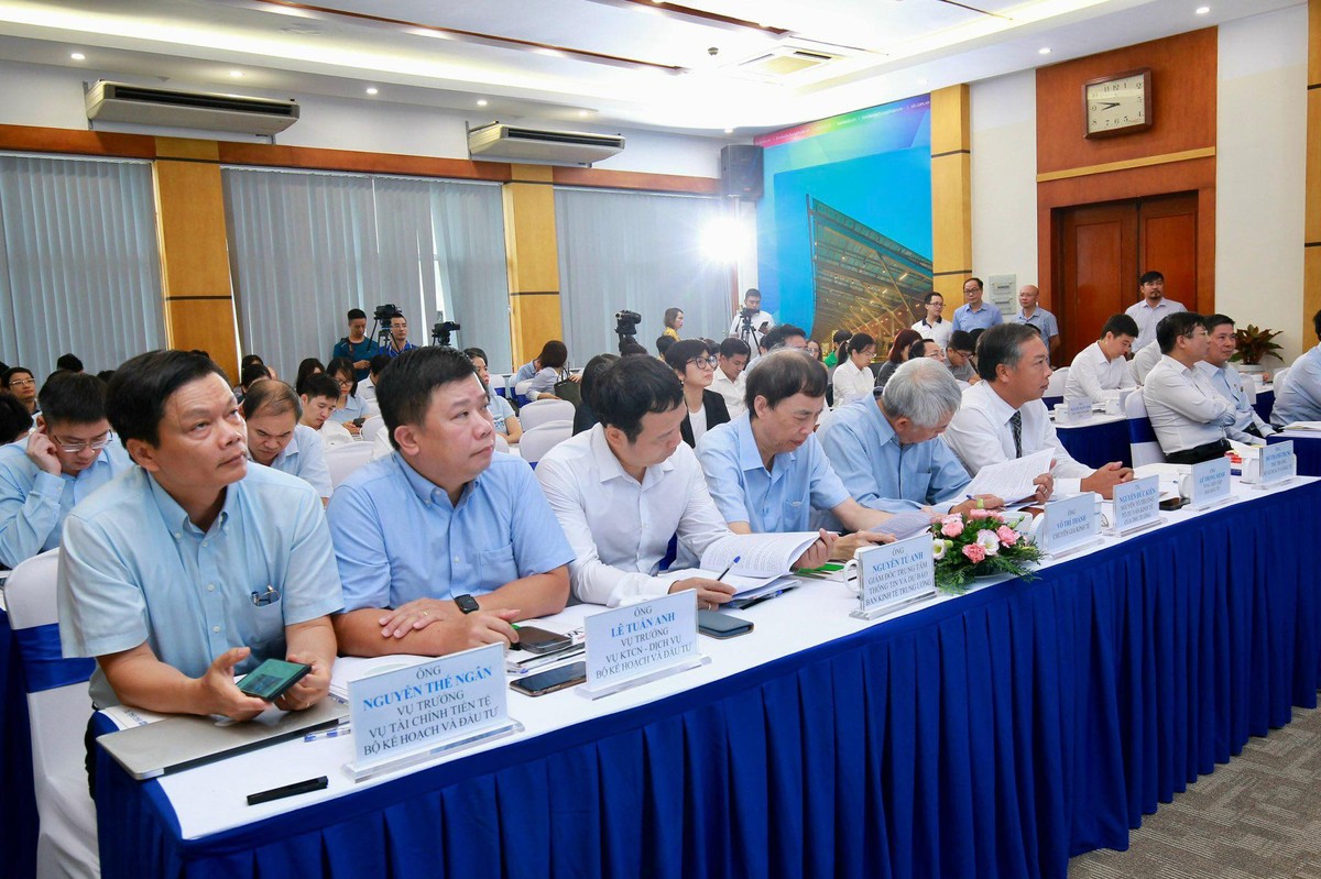 Toạ đàm "Quản lý vốn Nhà nước tại doanh nghiệp: Nhìn lại và hướng tới" do Báo Đầu tư tổ chức sáng 26/9 (Ảnh: Chí Cường) Toạ đàm "Quản lý vốn Nhà nước tại doanh nghiệp: Nhìn lại và hướng tới" do Báo Đầu tư tổ chức sáng 26/9 (Ảnh: Chí Cường)