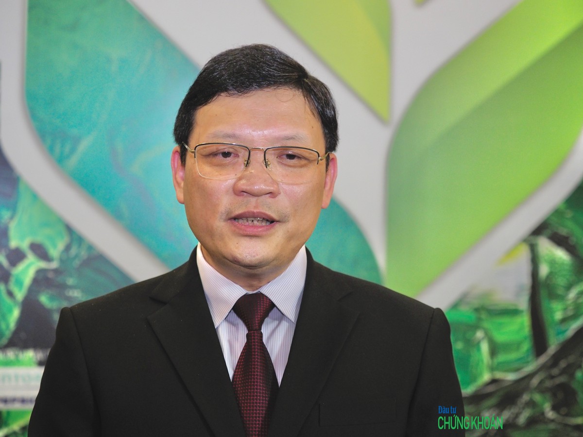 Ông Nghiêm Xuân Cường, Phó chủ tịch UBND tỉnh Quảng Ninh trả lời Báo Đầu tư Chứng khoán bên lề Lễ công bố chỉ số PCI 2023 sáng 9/5 (Ảnh: M.Minh) Ông Nghiêm Xuân Cường, Phó chủ tịch UBND tỉnh Quảng Ninh trả lời Báo Đầu tư Chứng khoán bên lề Lễ công bố chỉ số PCI 2023 sáng 9/5 (Ảnh: M.Minh)