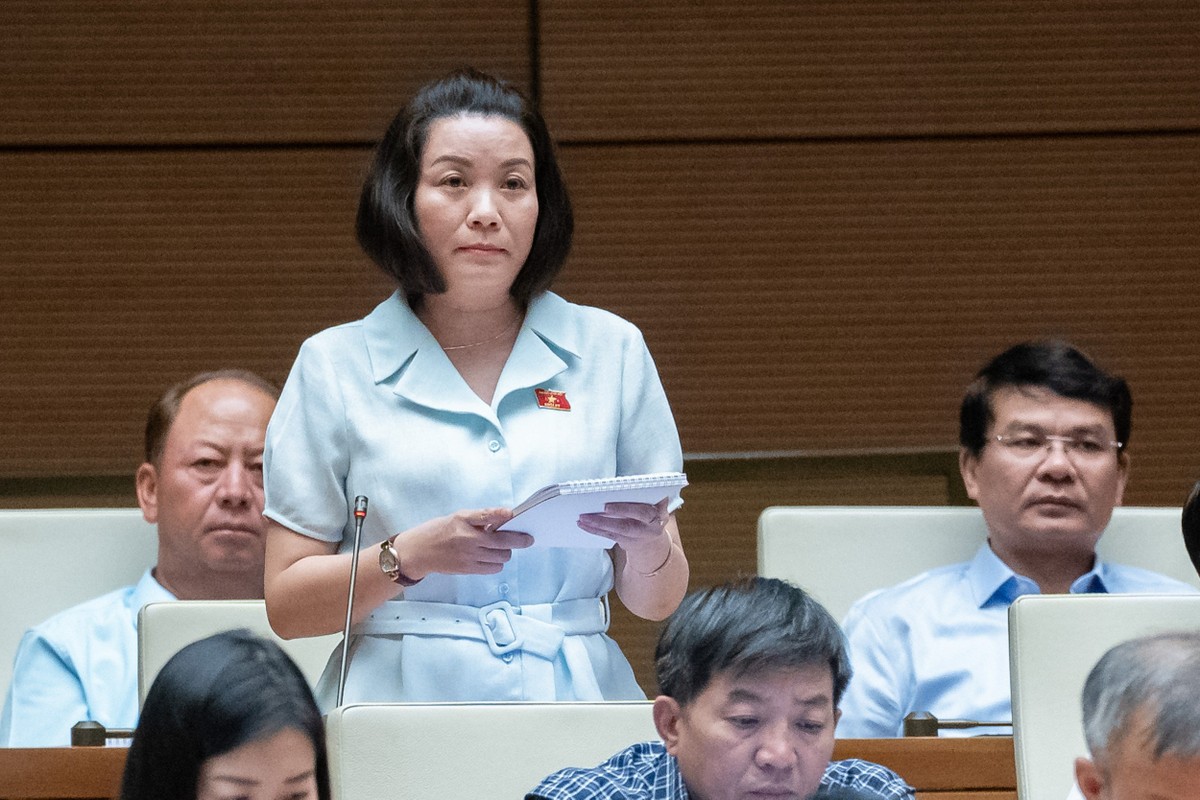 Đại biểu Nguyễn Minh Tâm (đoàn ĐBQH tỉnh Quảng Bình) Đại biểu Nguyễn Minh Tâm (đoàn ĐBQH tỉnh Quảng Bình)