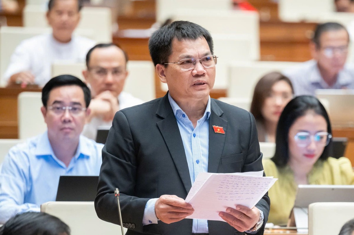 Đại biểu Dương Khắc Mai (đoàn Đắk Nông) Đại biểu Dương Khắc Mai (đoàn Đắk Nông)