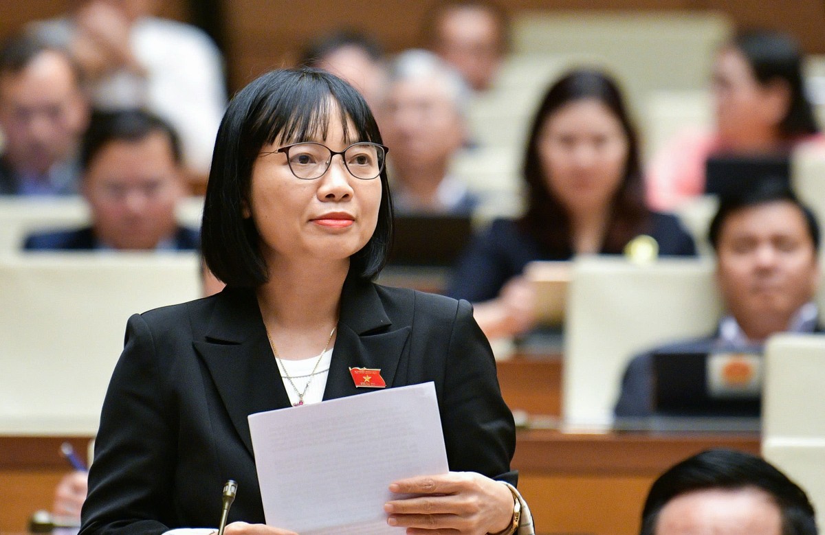 Đại biểu Nguyễn Thị Việt Nga (đoàn Hải Dương) Đại biểu Nguyễn Thị Việt Nga (đoàn Hải Dương)