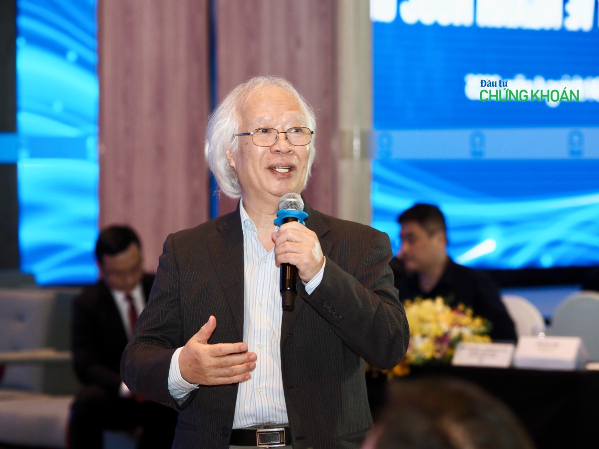 Ông Dương Đình Giám, Chủ tịch Hội bảo vệ người tiêu dùng Việt Nam trao đổi tại Toạ đàm chiều 4/4 (Ảnh: M. Minh)