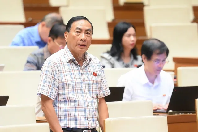 Đại biểu Phạm Văn Hoà (đoàn Đồng Tháp)