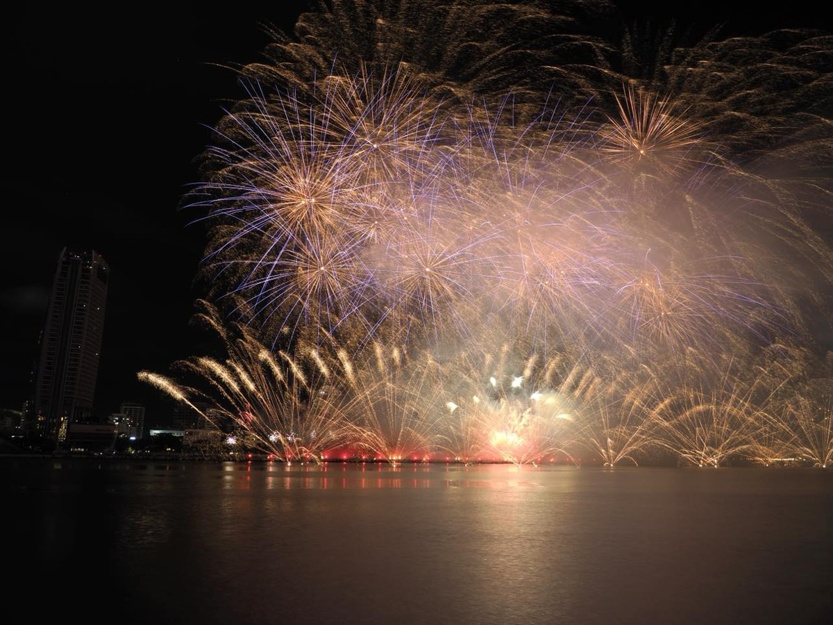 Bản hoà ca ánh sáng của đội Ý