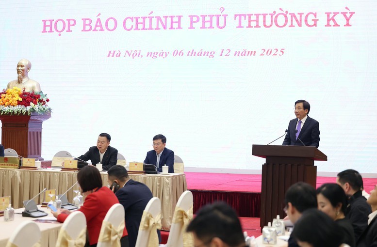 Buổi họp báo Chính phủ tháng 11/2025 diễn ra chiều 6/