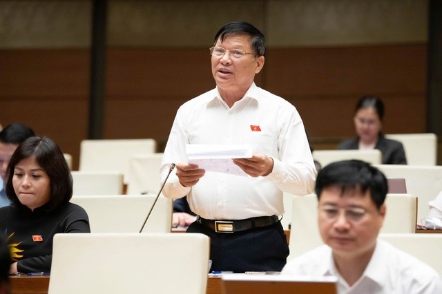 Đại biểu Trần Văn Tiến (đoàn Phú Thọ) Đại biểu Trần Văn Tiến (đoàn Phú Thọ)