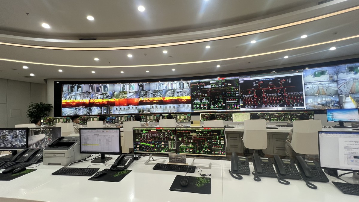 Hoạt động đốt rác được vận hành, giám sát bởi máy móc hiện đại tại Trung tâm điều hành