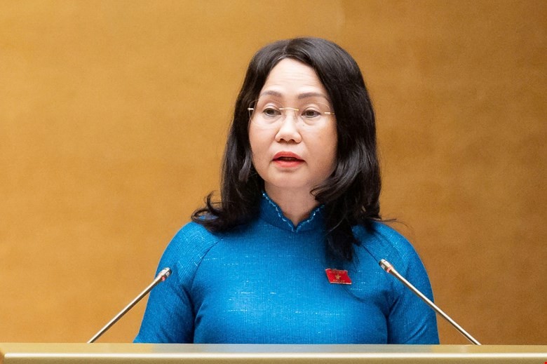 Bộ trưởng Bộ Văn hoá, Thể thao và Du lịch Lâm Thị Phương Thanh phát biểu tiếp thu giải trình dự thảo Nghị quyết về văn hoá sáng 24/4