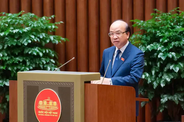 Chủ nhiệm Ủy ban Pháp luật và Tư pháp Phan Chí Hiếu trình bày Báo cáo tóm tắt Thẩm tra về việc thành lập thành phố Bắc Ninh Chủ nhiệm Ủy ban Pháp luật và Tư pháp Phan Chí Hiếu trình bày Báo cáo tóm tắt Thẩm tra về việc thành lập thành phố Bắc Ninh