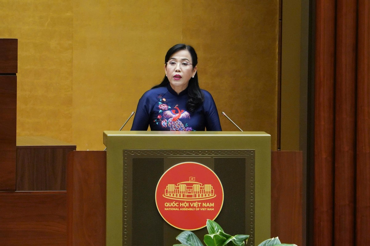 Chủ nhiệm Ủy ban Khoa học, Công nghệ và Môi trường Nguyễn Thanh Hải trình bày Báo cáo thẩm tra dự án 1 luật sửa 10 luật Chủ nhiệm Ủy ban Khoa học, Công nghệ và Môi trường Nguyễn Thanh Hải trình bày Báo cáo thẩm tra dự án 1 luật sửa 10 luật
