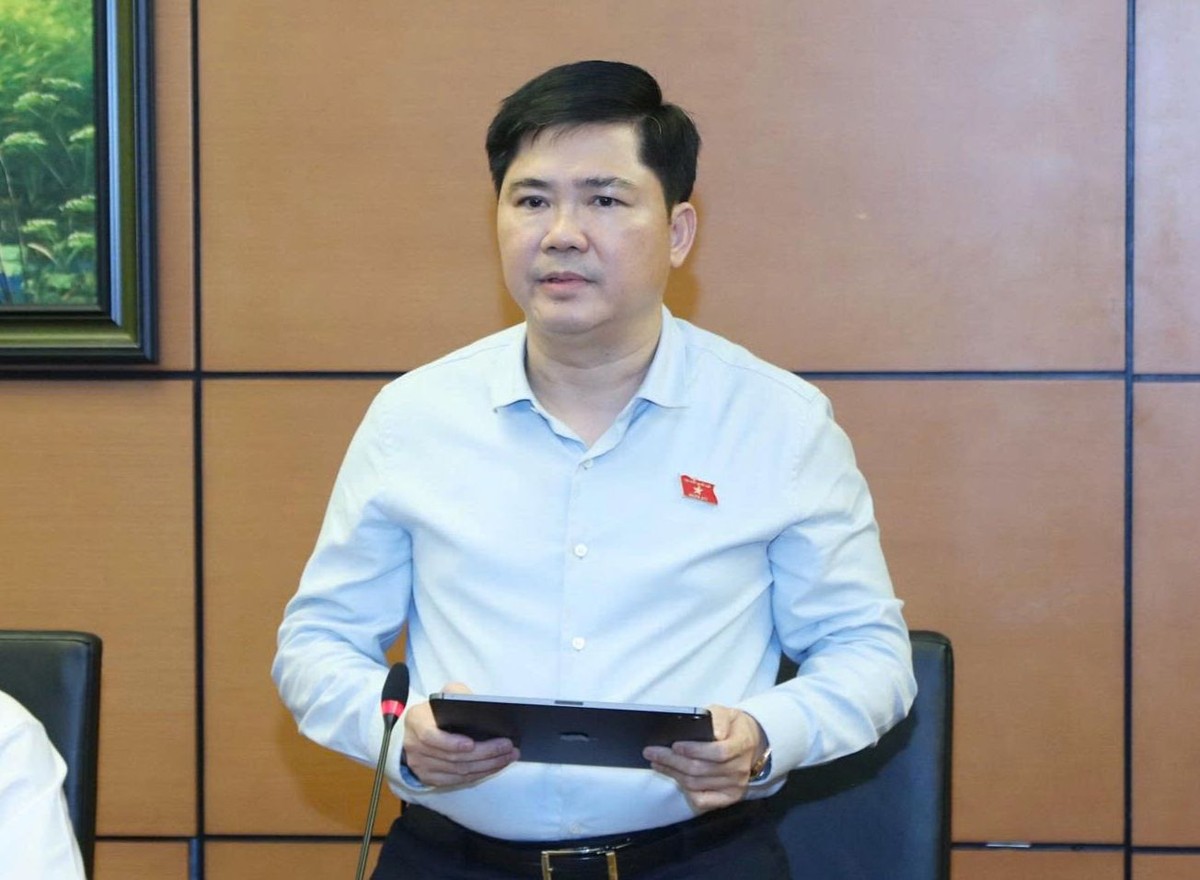 Đại biểu Nguyễn Tuấn Anh (TP. Cần Thơ) Đại biểu Nguyễn Tuấn Anh (TP. Cần Thơ)