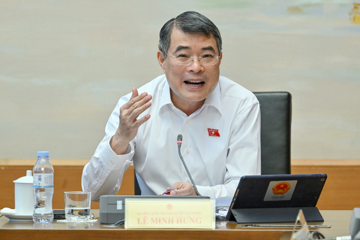 Thủ tướng Chính phủ Lê Minh Hưng phát biểu tại thảo luận tổ chiều 19/8 Thủ tướng Chính phủ Lê Minh Hưng phát biểu tại thảo luận tổ chiều 19/8