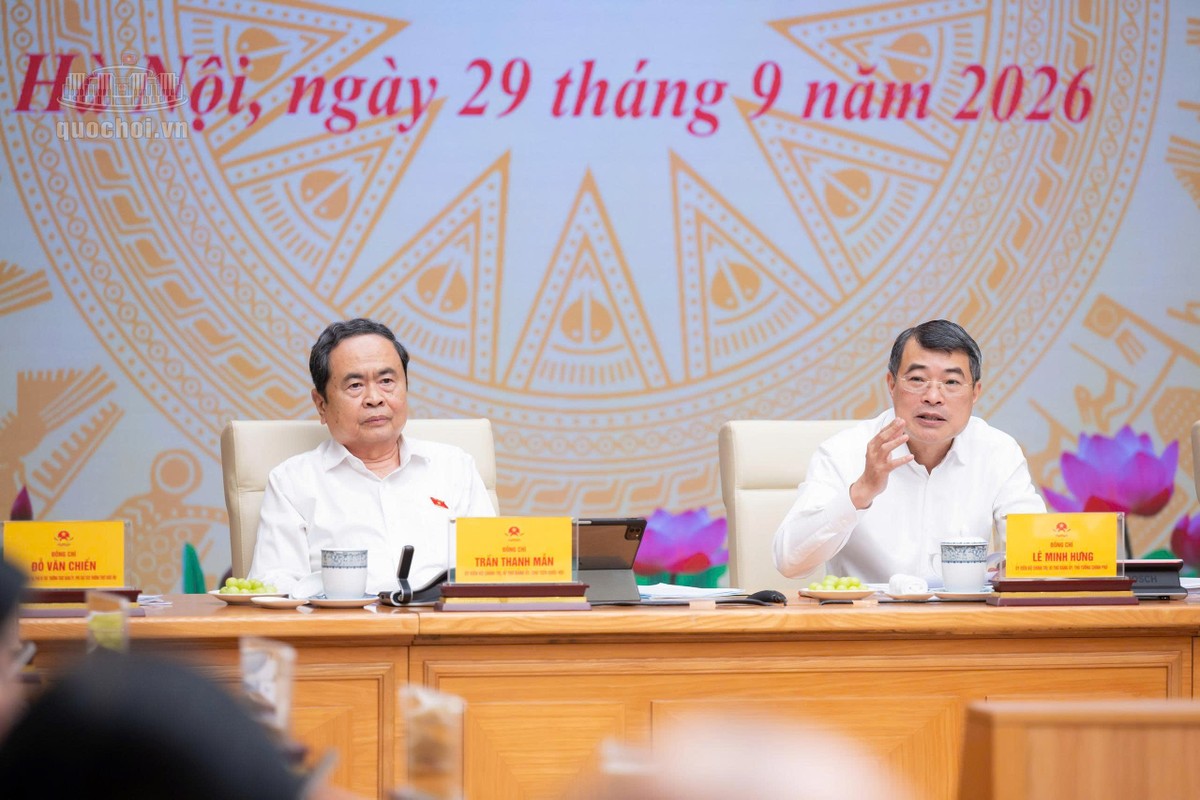 Chủ tịch Quốc hội Trần Thanh Mẫn và Thủ tướng Chính phủ Lê Minh Hưng tại Hội nghị. Nguồn: quochoi.vn