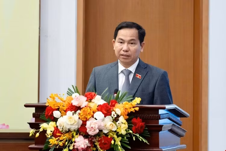 Tổng thư ký Quốc hội Lê Quang Mạnh thông tin tại buổi họp báo Tổng thư ký Quốc hội Lê Quang Mạnh thông tin tại buổi họp báo